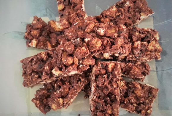 Μπάρες με ξηρούς καρπούς και σοκολάτα BIO FARMA